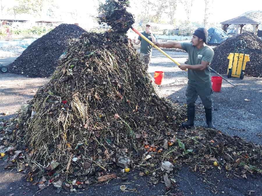 Residents Fight to Keep Composting From Getting Trashed in New York
