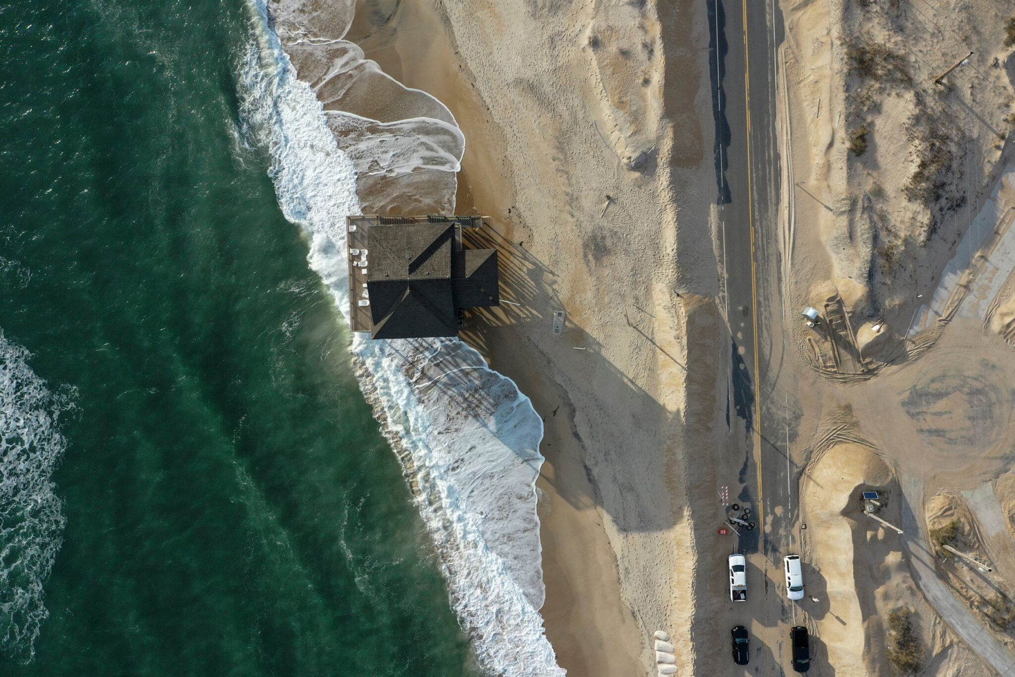 Sinking Coastal Lands Will Exacerbate the Flooding from Sea Level Rise ...