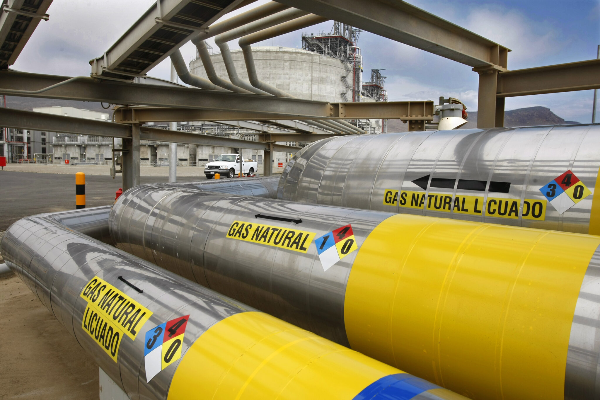 A network of insulated pipes that carry liquified natural gas from ships to giant storage tanks at Sempra Energy's Costa Azul LNG terminal located about 50 miles south of the U.S.-Mexico border. Credit: Don Bartletti/Los Angeles Times via Getty Images
