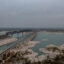 El puente de la carretera 90 cruza la presa de la Amistad cerca de Del Rio, Texas. El agua entregado a EE.UU. se almacena en dos embalses, donde los niveles de agua han bajado en los últimos meses. Fotografía por Omar Ornelas