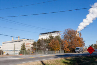 Duke Energy's Marshall Steam Station is one of the utility's largest power-generating facilities in the Carolinas. Duke plans to retire two of the four coal-fired units soon and replace them with new natural gas plants. Credit: Lisa Sorg/Inside Climate News