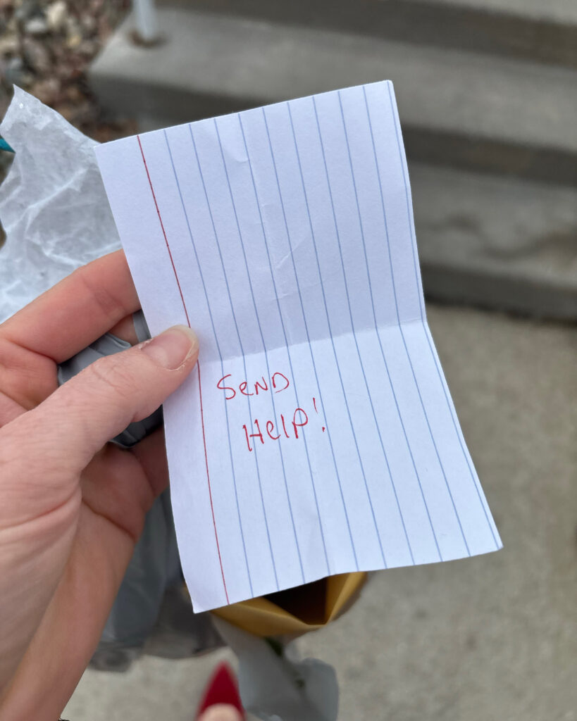 A note passed to a former EPA regional administrator at the swearing-in of their successor. Credit: Courtesy