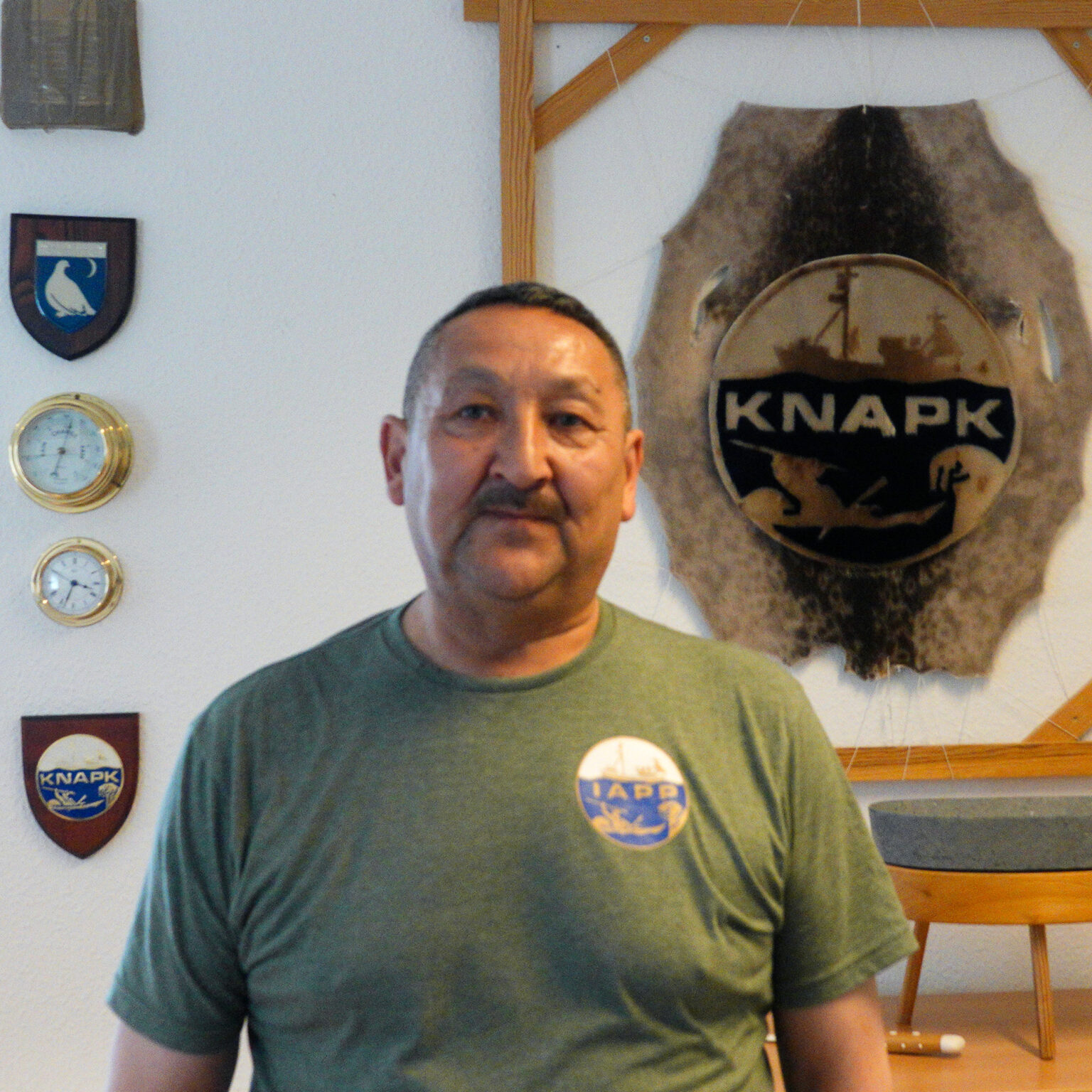 Peter Morgan Inuit Surviving the Thaw: Greenland's Inuit Grapple with Their Melting World ...