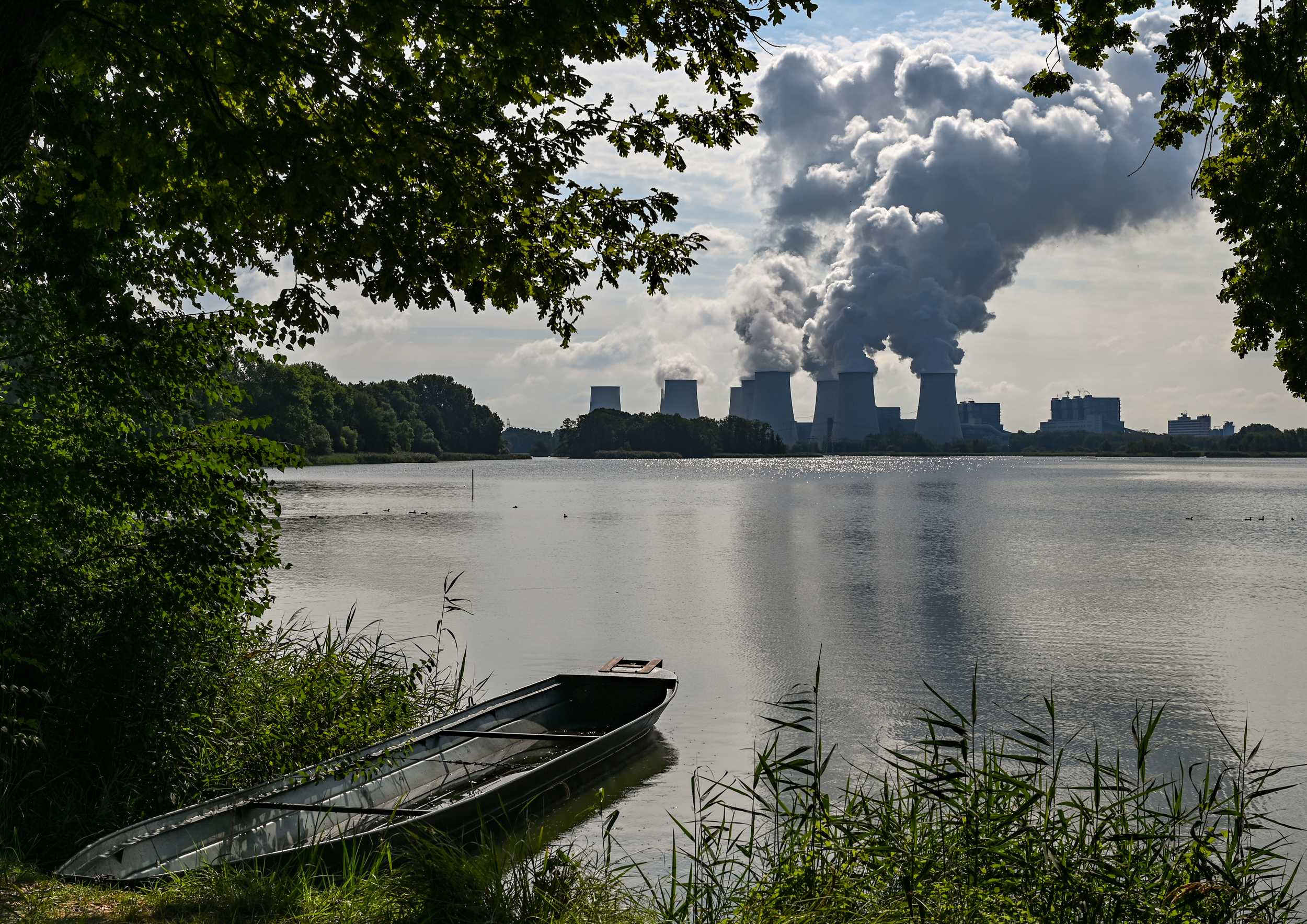 New data from NOAA shows that the concentration of atmospheric carbon dioxide increased at a record rate in 2024, partly as a result of continued burning of coal for energy like at the Jänschwalde lignite-fired power plant in Germany. Credit: Patrick Pleul/picture alliance via Getty Images