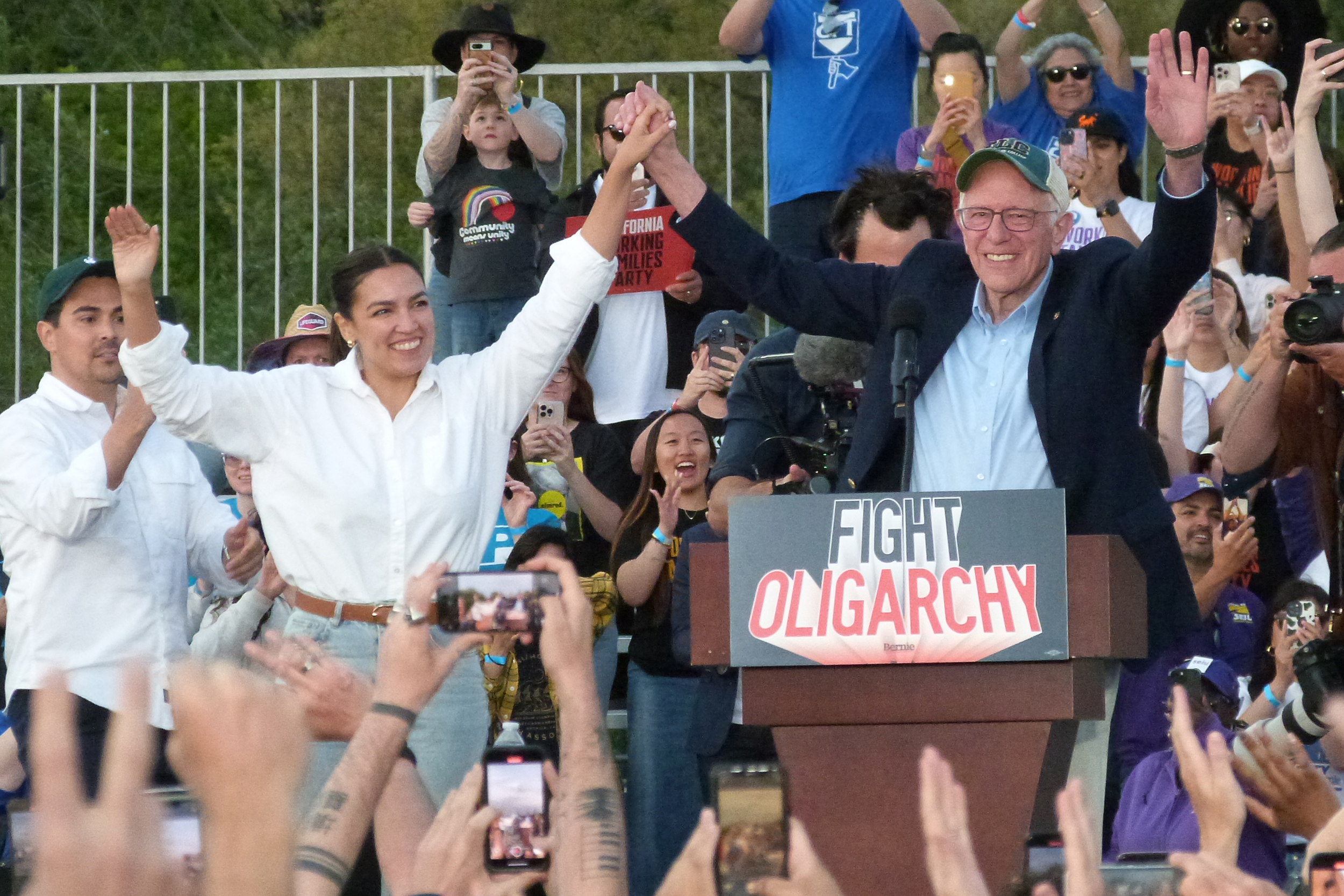 Tens of thousands of people cheer for Rep. Alexandria Ocasio-Cortez (D-NY) and Sen. Bernie Sanders at the Tuesday rally in Folsom, Calif. Credit: Liza Gross/Inside Climate News