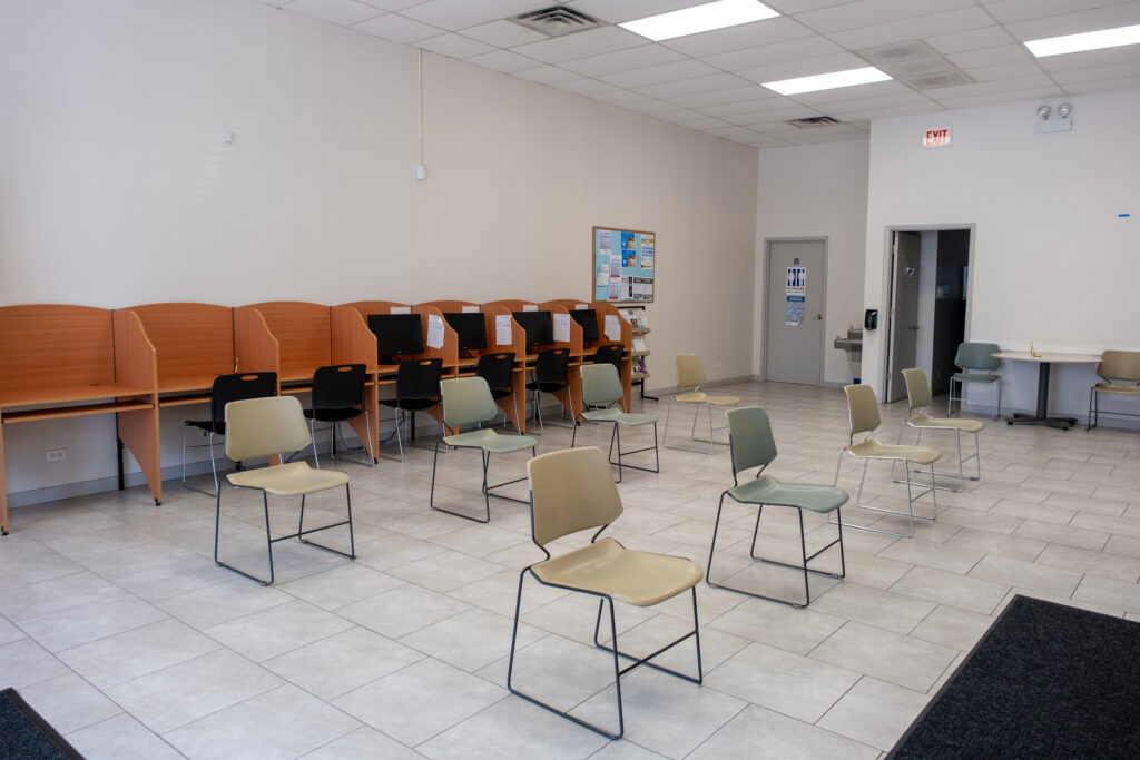 The cooling area at Trina Davila Community Service Center, on the northwest side of Chicago, was empty on Tuesday afternoon. Credit: Keerti Gopal/Inside Climate News
