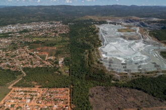 Minaçu was shaped around the asbestos mine and it is hoped a new license to explore rare earth minerals could regenerate the area. Credit: José Cícero / Agência Pública