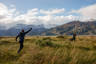 Researchers with SPUN gather mycorrhizal fungal samples in Tierra del Fuego, Chile. Credit: Mateo Barrenengoa/SPUN