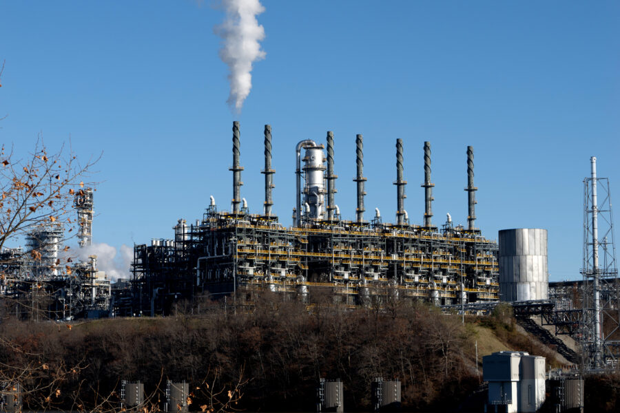 The Shell plant in Beaver County, Pa., produces polyethylene, a type of single-use plastic, using ethane. Credit: Mark Dixon/CC BY 2.0