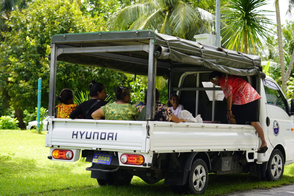 Women from Laura make extra money with the help of Majuro’s island government, which encourages them to travel to the urban center to sell food they grow on their land. Credit: Thomas Heaton/Civil Beat