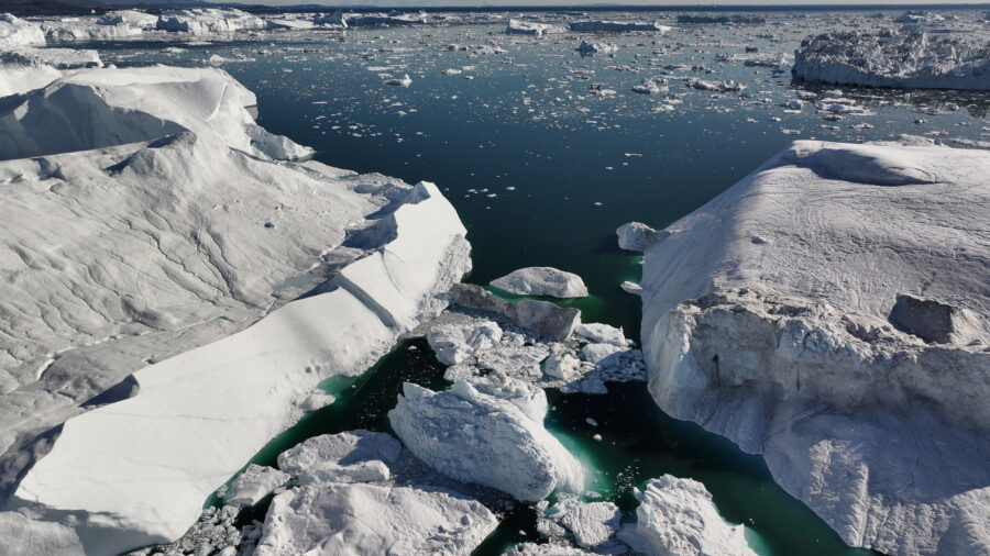 Ice researchers say that some of the geoengineering concepts aimed at trying to slow polar ice melt are unaffordable and unrealistic. Credit: Sean Gallup/Getty Images