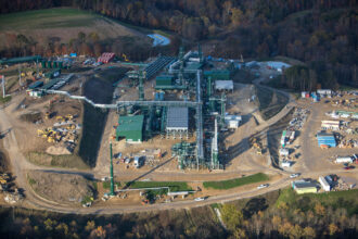 An aerial view shows a natural gas processing plant under construction in Pennsylvania’s Washington County on Oct. 26, 2017. Credit: Robert Nickelsberg/Getty Images
