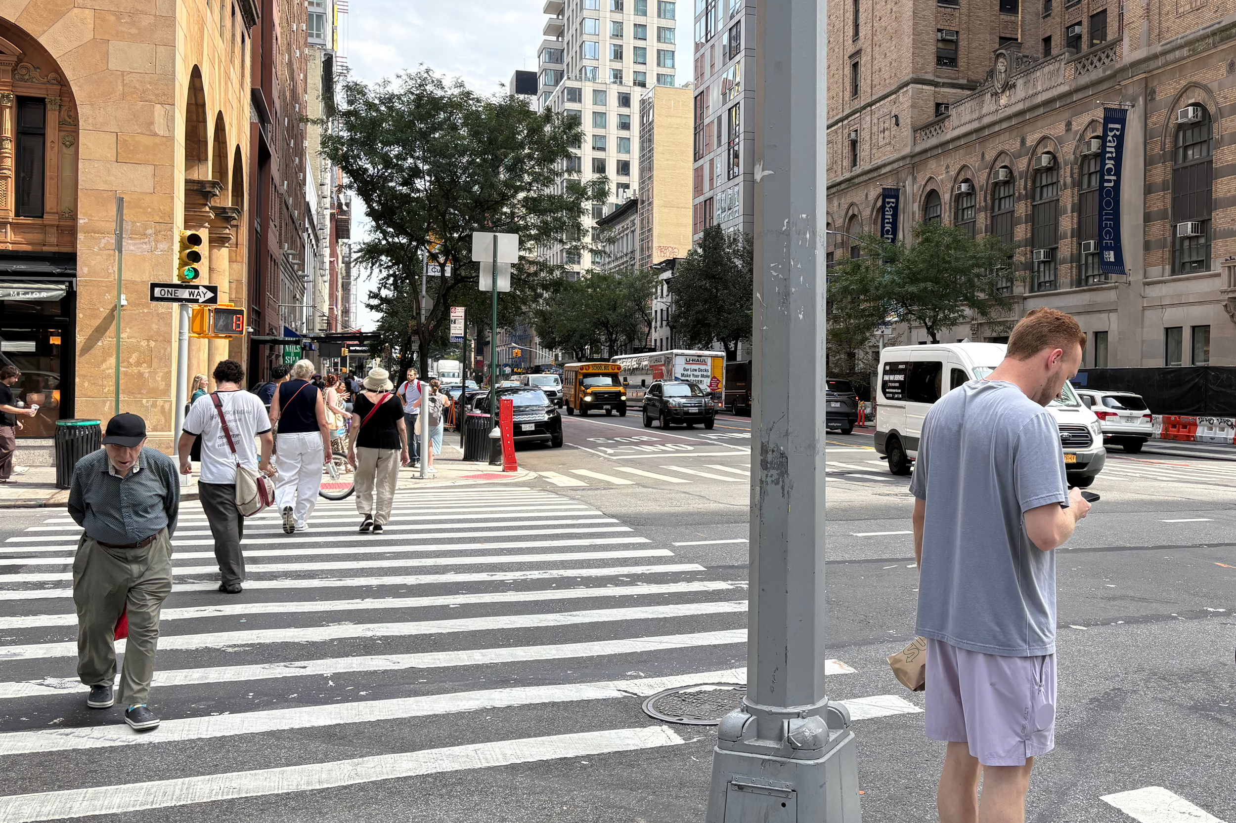 A Manhattan intersection where Thurston walked with his air monitor. Credit: Lauren Dalban/Inside Climate News