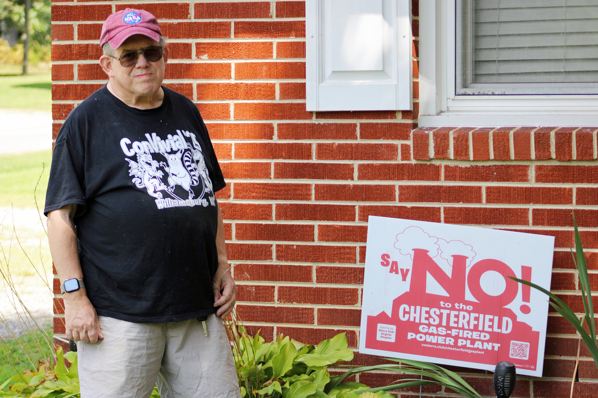 Duane Brankley stands outside his home in Chesterfield County, Va. Credit: Charles Paullin/Inside Climate News