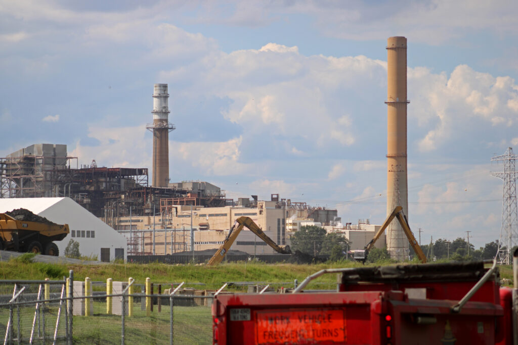 The formerly coal-fired Chesterfield Power Station, where Dominion wants to build a natural gas plant. Credit: Charles Paullin/Inside Climate News