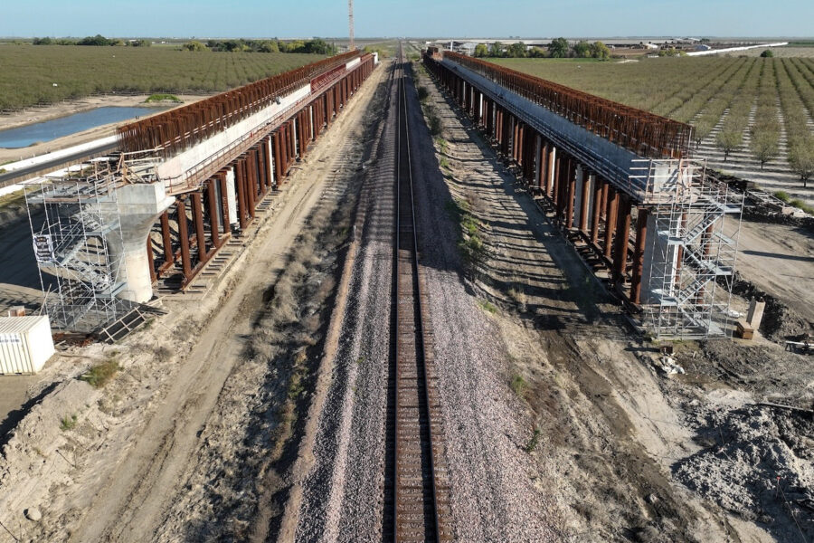 The construction site of a high-speed rail viaduct near Highway 43 south of Corcoran, Calif. Credit: Robert Gauthier/Los Angeles Times via Getty Images/Grist