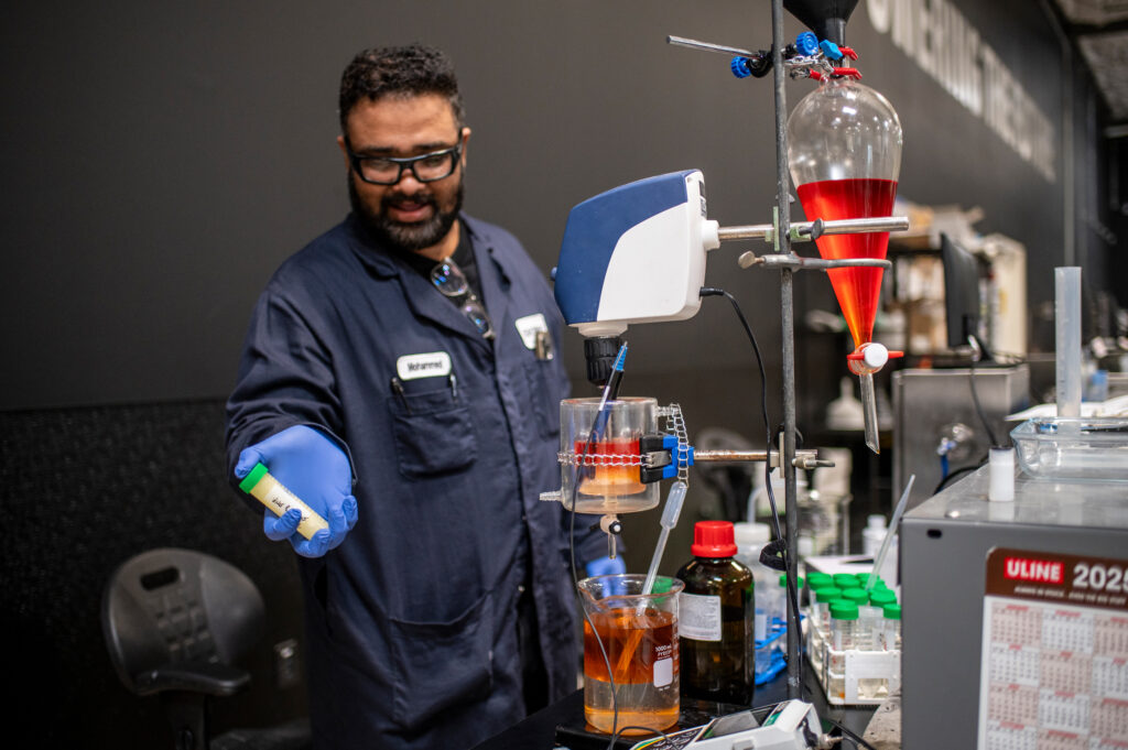 A worker at the EnergyX laboratory in Austin, Texas. Credit: Sergio Flores/The Texas Tribune