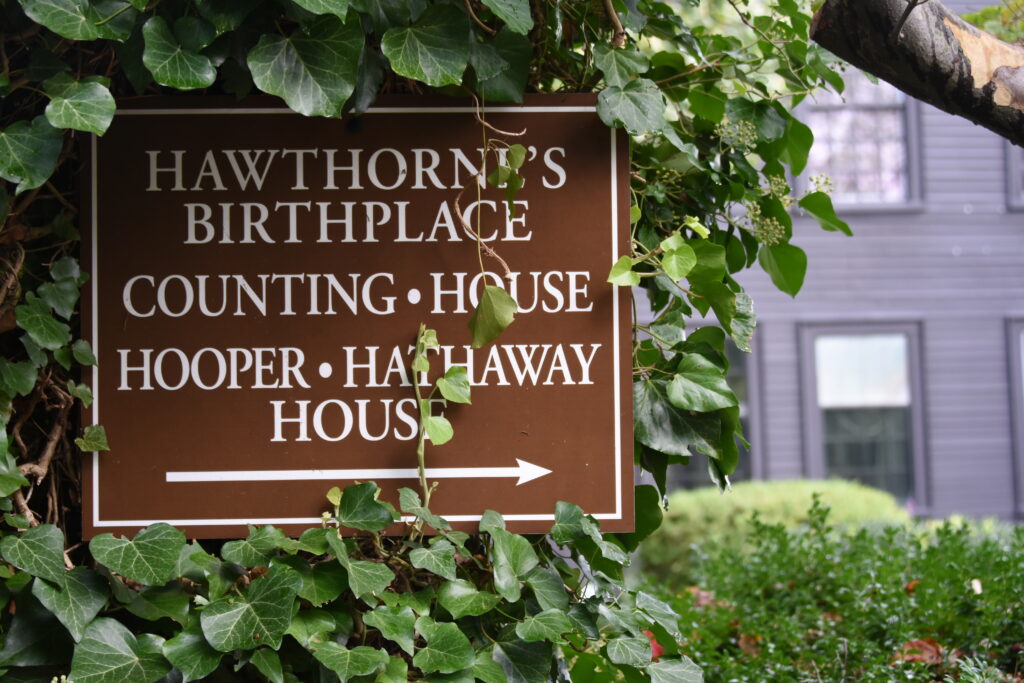 Sign leading to three historic homes. Credit: Ryan Krugman