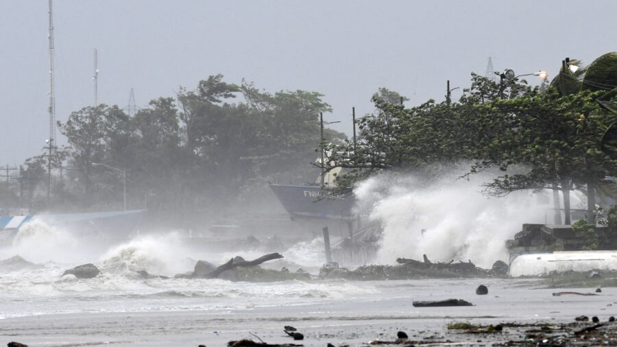 New research shows disruption of key ocean currents that could heat low-latitude oceans and intensify dangerous weather extremes like 2025 Tropical Storm Sara, which triggered emergencies in Honduras. Credit: Orlando Sierra/AFP via Getty Images