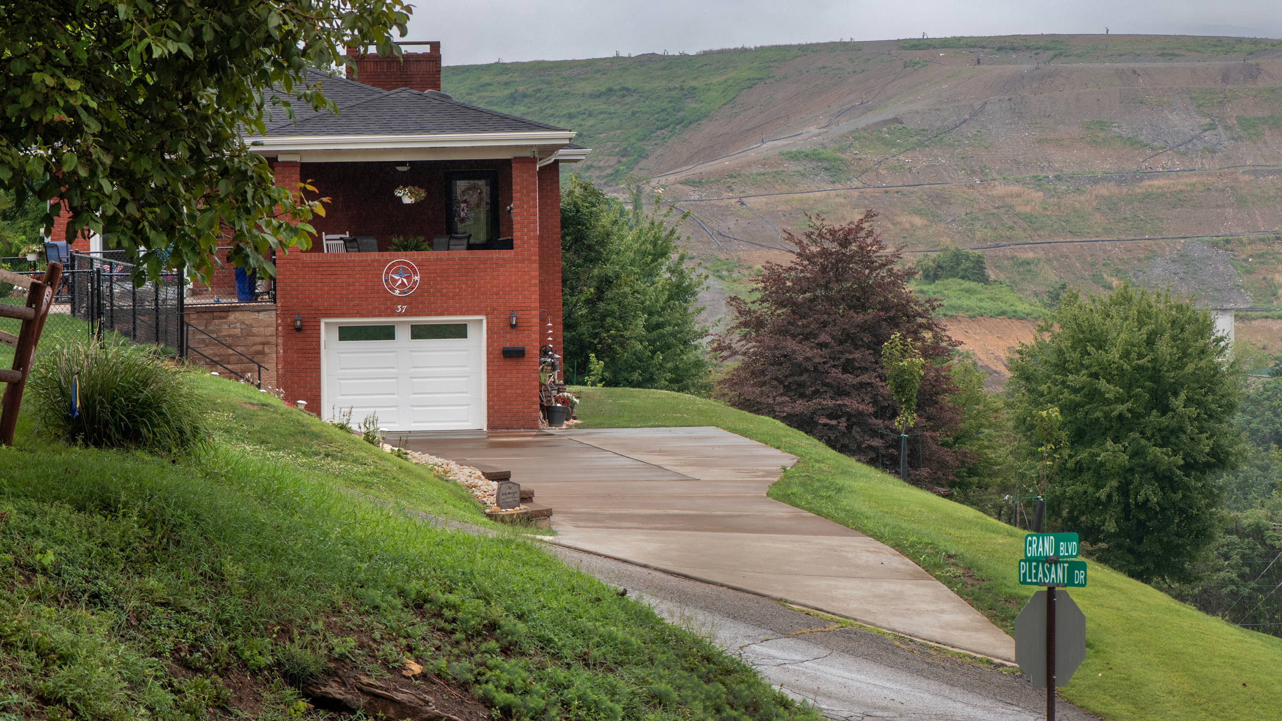 One view of the massive Westmoreland Sanitary Landfill in southwestern Pennsylvania, which has accepted hundreds of thousands of tons of oil and gas waste. Credit: Scott Goldsmith/Inside Climate News