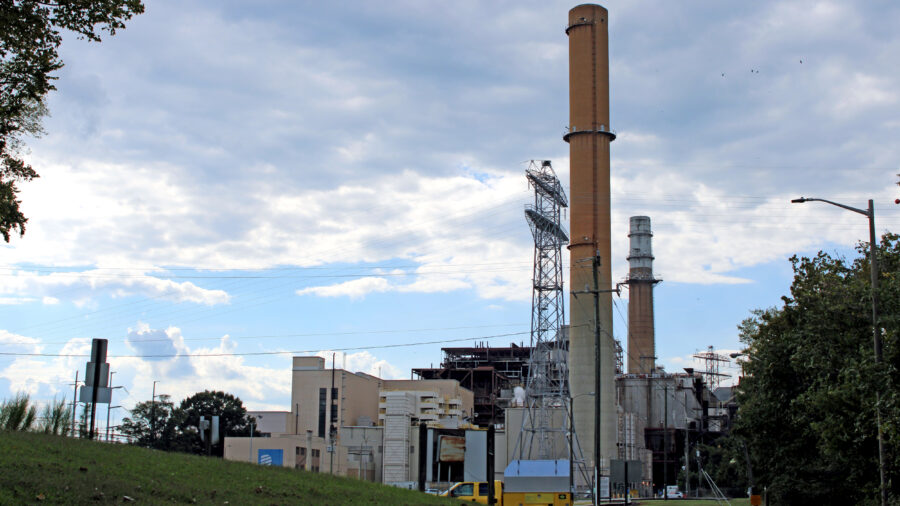 A view of the formerly coal-fired Chesterfield Power Station, where the natural gas-fueled Chesterfield Energy Reliability Center would go. Credit: Charles Paullin/Inside Climate News