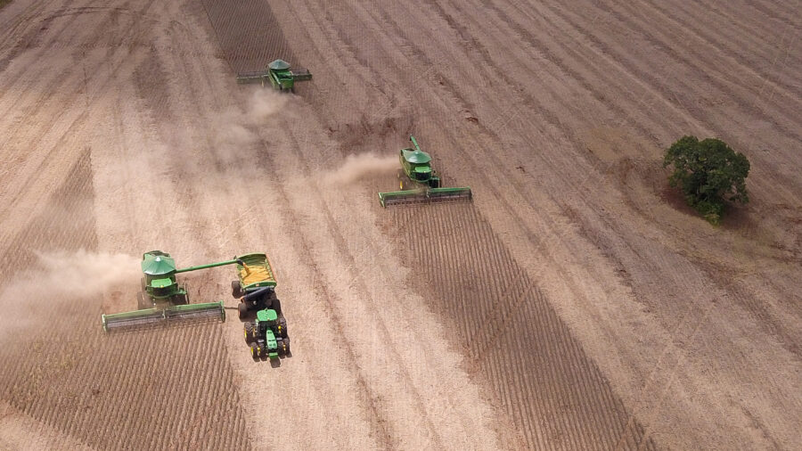 Soybeans are harvested at a farm in Montividiu, Goias, Brazil. Credit: Sergio Lima/AFP via Getty Images