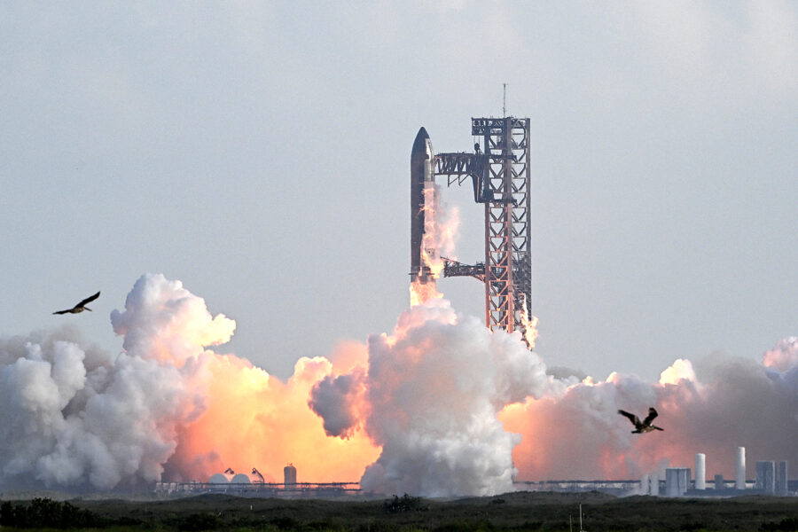 A SpaceX rocket lifts off from Starbase, Texas, for a test flight on Aug. 26, 2025. Credit: Ronaldo Schemidt/AFP via Getty Images