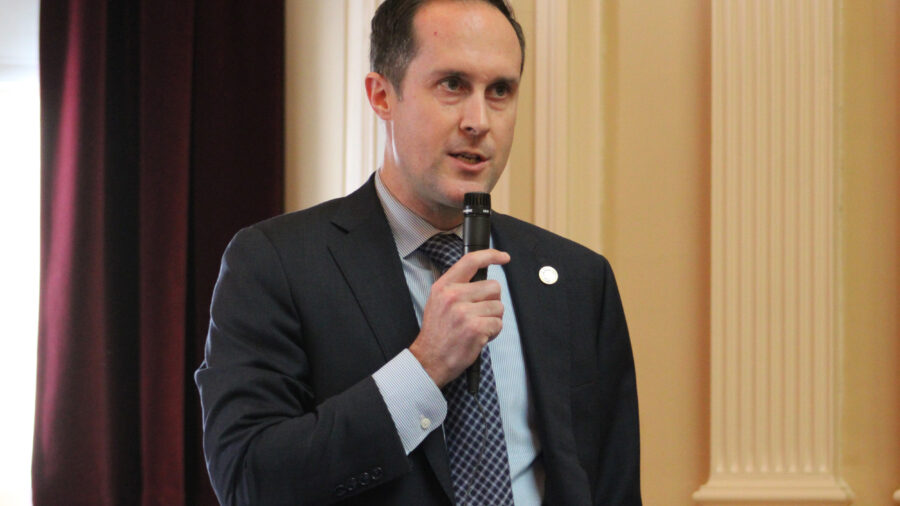 Sen. Schuyler VanValkenburg (D-Henrico) speaks in support of solar siting legislation during a Virginia General Assembly meeting. Credit: Charles Paullin/Inside Climate News