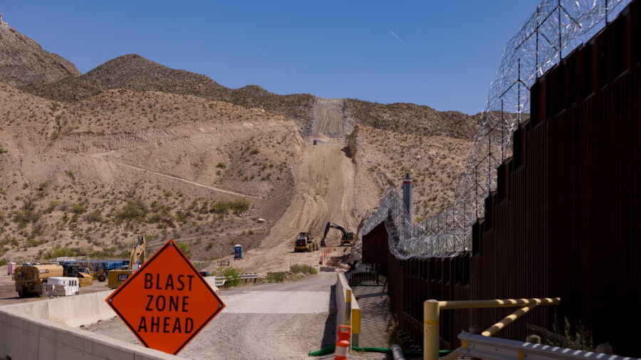 Contractors are using explosives to carve out the side of the landmark Cristo Rey mountain that oversees two countries and three states. Credit: Gaby Velasquez/Puente News Collaborative