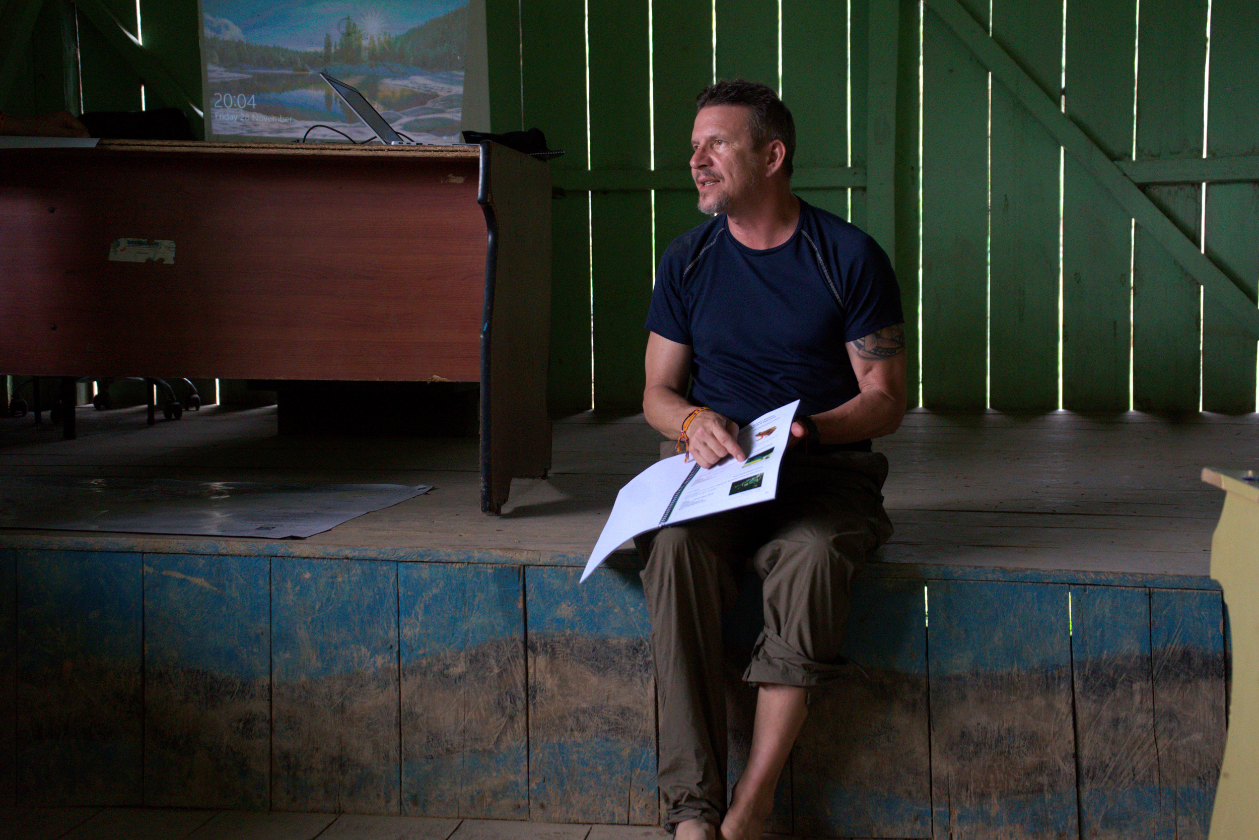 Mika Peck, co-founder of Ecoforensic, talks with the Maikiuants community about some of the endemic and keystone species on their territory, such as jaguars and condors.