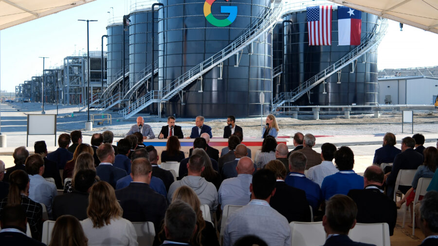 Texas Gov. Greg Abbott leads a panel with Alphabet and Google CEO Sundar Pichai at Google’s data center in Midlothian on Nov. 14, 2025. Credit: Ron Jenkins/Getty Images