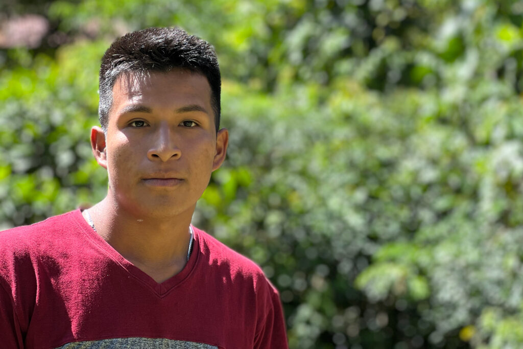 Jhostin Antún is a Maikiuants paraecologist working with the Ecoforensic program. He was part of a team that discovered a new species of frog.