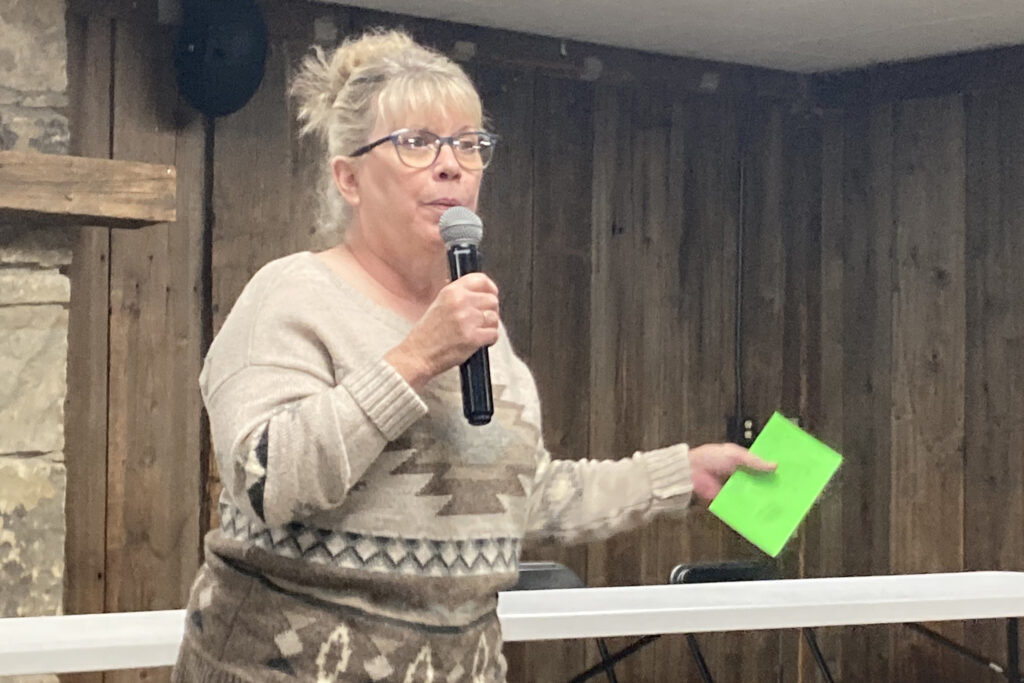 Randi Pokladnik speaks at the November public meeting about Cadiz’s water problems on Nov. 1, 2025. Credit: Julie Grant /The Allegheny Front