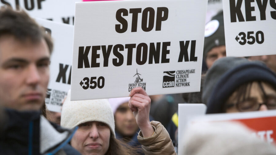 Opponents of the Keystone XL and Dakota Access pipelines hold a rally to protest President Donald Trump’s executive orders advancing their construction at Lafayette Park in Washington, D.C., on Jan 24, 2017. Credit: Saul Loeb/AFP via Getty Images