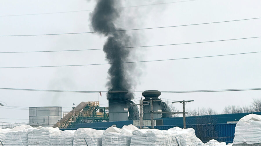 The Freepoint Eco-Systems chemical recycling plant near Hebron, Ohio, emits black smoke in July 2025. Credit: Courtesy of Shawn Jones