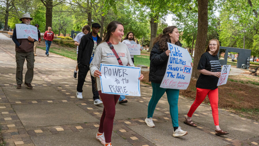 Protestors march from Birmingham's Kelly Ingram Park toward Alabama Power’s Birmingham headquarters on Monday. Credit: Lee Hedgepeth/Inside Climate News