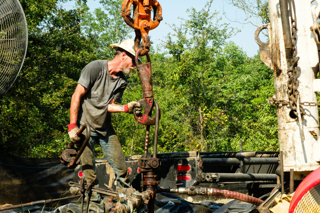 Bailey’s crew works to plug Doneghy #2.