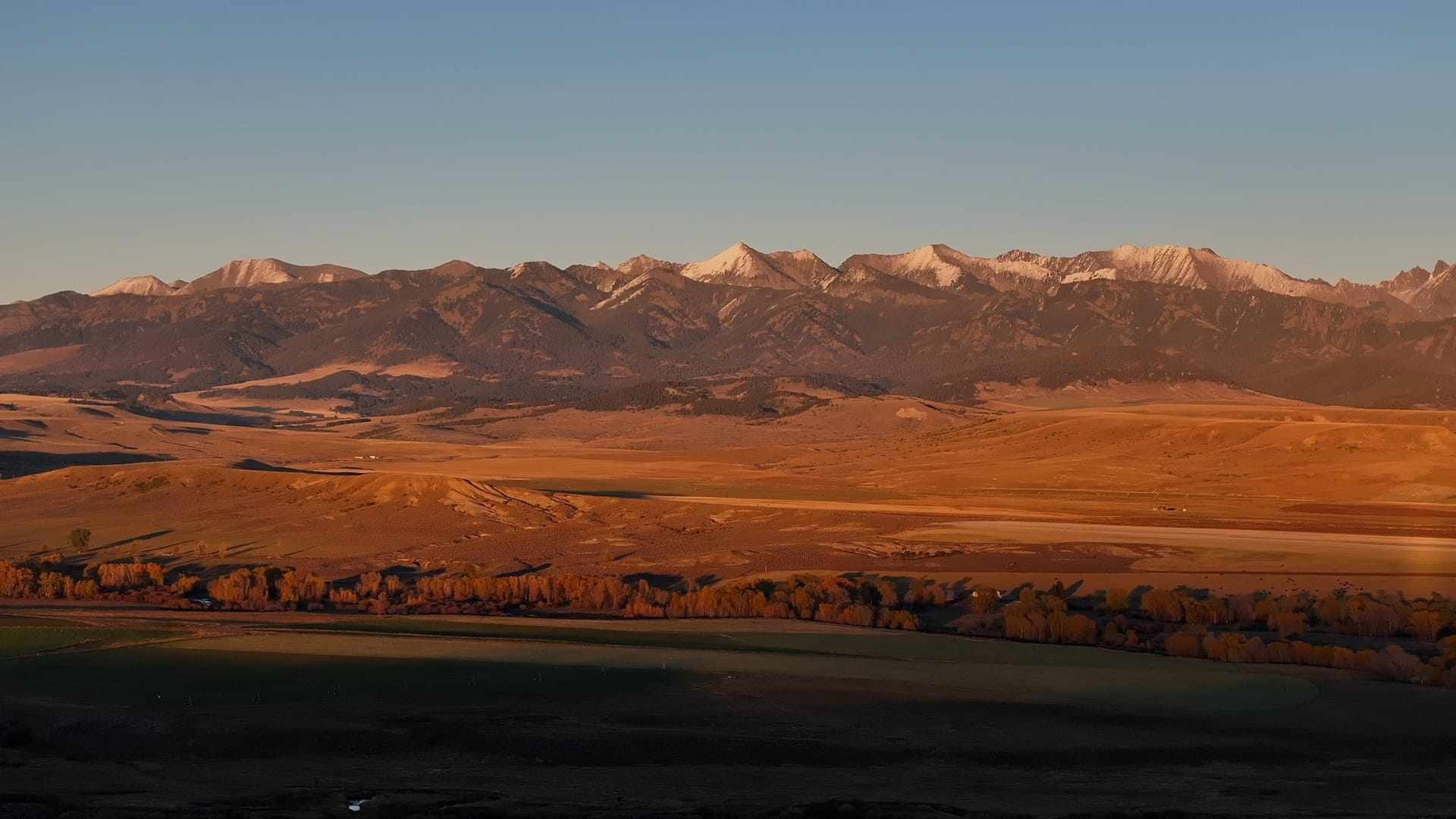 Sunset along the western face of the Crazy Mountains. “What's going on in the Crazies is simply plucking land from every United States citizen and handing it over to a small group of them on the basis of their wealth and their political influence,” said Andrew Posewitz. Credit: Evan Simon/Floodlight