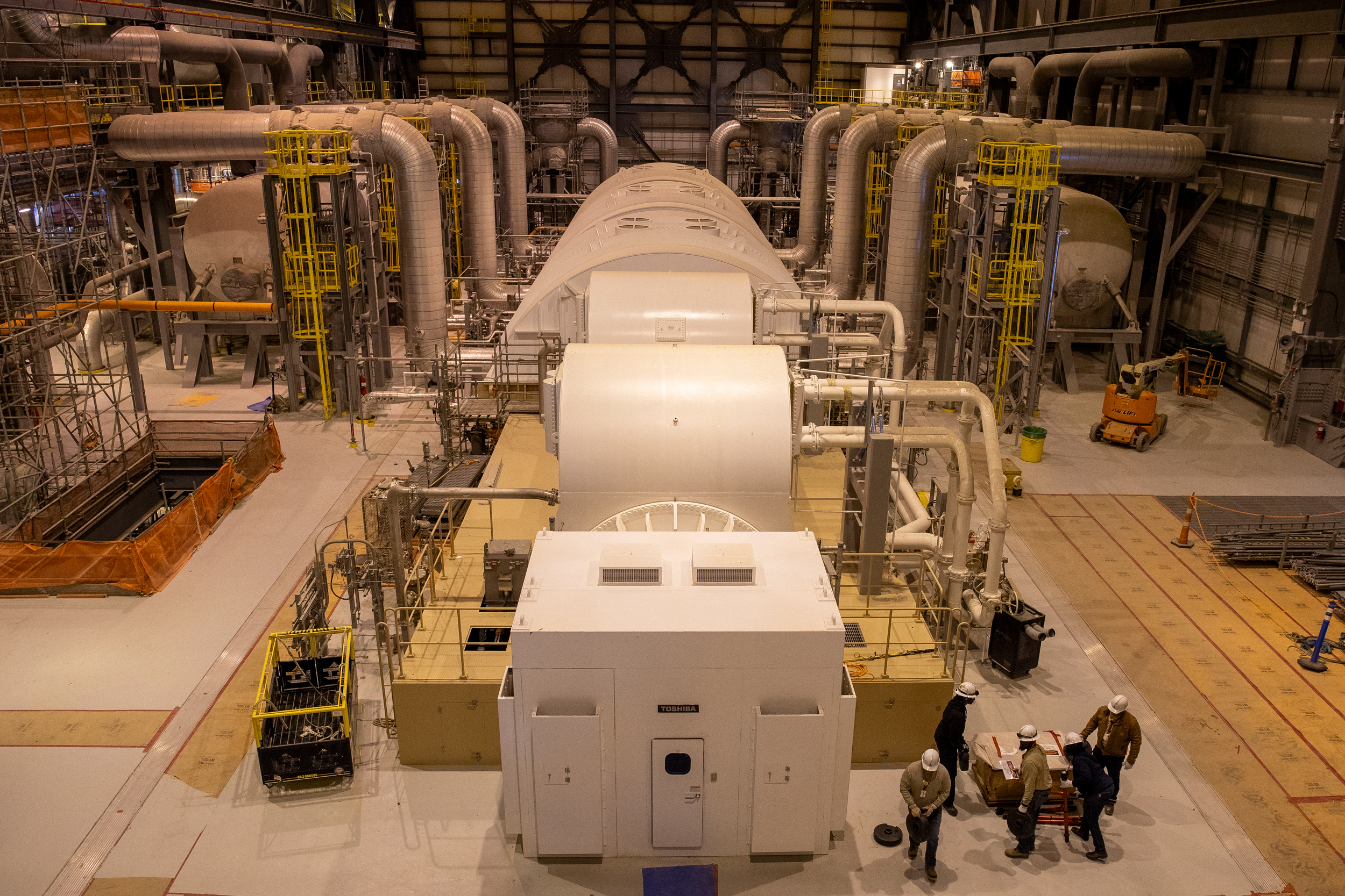 A look inside Plant Vogtle Unit 4’s turbine generator. Credit: Georgia Power