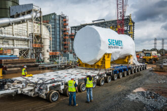 A gas turbine is delivered to Duke Energy’s natural gas-fired power plant in Lincoln County, North Carolina, in 2019. Credit: Duke Energy