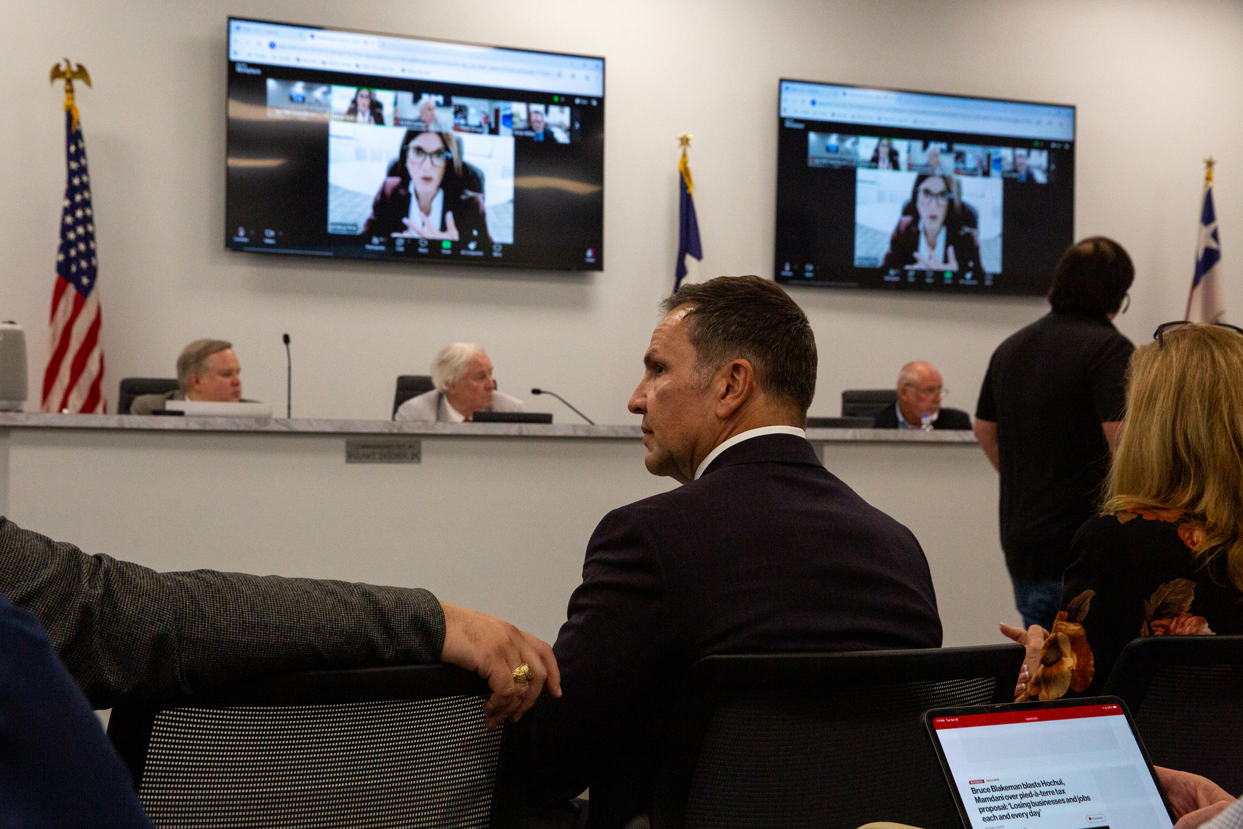 Corpus Christi City Manager Peter Zanoni at a hearing over challenges to permits for the city’s emergency groundwater project. Credit: Dylan Baddour/Inside Climate News