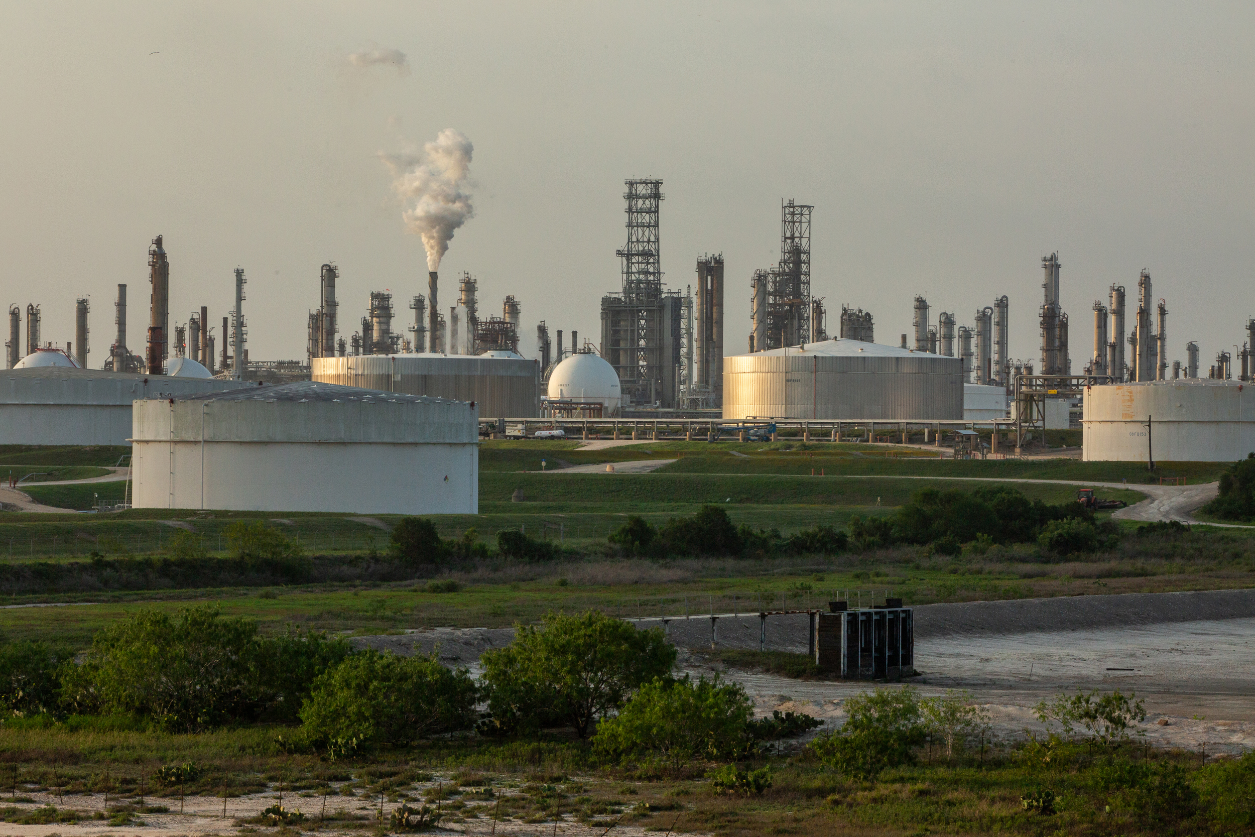 Flint Hills Resources’ refinery in Corpus Christi is one of the region’s largest water users. Credit: Dylan Baddour/Inside Climate News