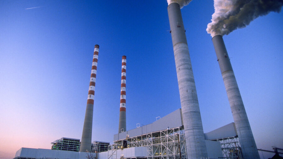The coal-fired Cumberland Fossil Plant operated by Tennessee Valley Authority. Credit: TVA