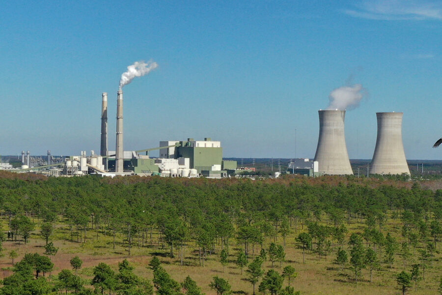 The coal-fired Stanton Energy Center in Orlando, Fla. Credit: Paul Hennessy/SOPA Images/LightRocket via Getty Images
