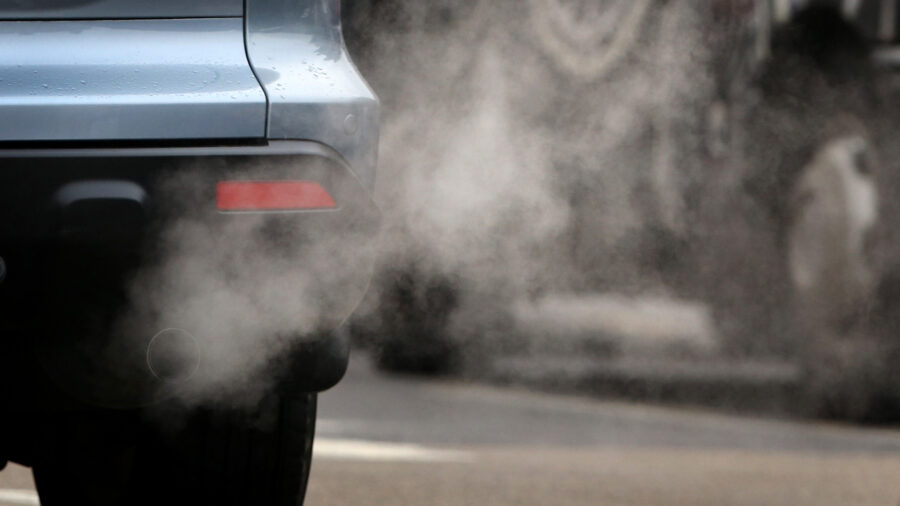 Carbon monoxide and non-methane volatile organic compounds are named as major sources of indirect contributions to global warming in a new paper. Credit: Peter Macdiarmid/Getty Images