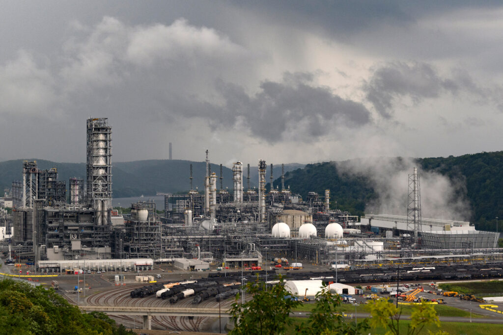 Pennsylvania’s Fossil Fuel Tax Revenue Lags Far Behind Other Energy States, Report Says