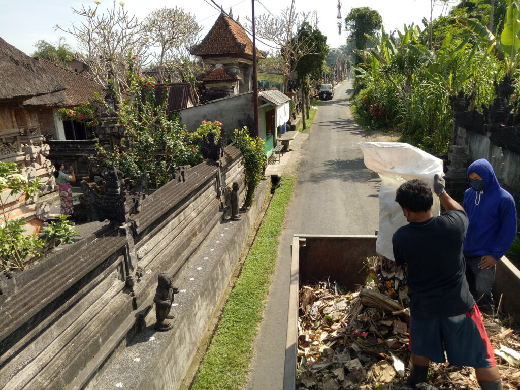 Organic waste collection in Taro Village, Gianyar, Bali. Credit: Courtesy, Merah Putih Hijau (MPH)