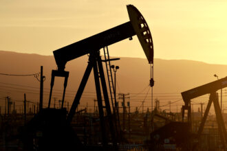 An oil field in Kern County, California. Credit: Mario Tama/Getty Images