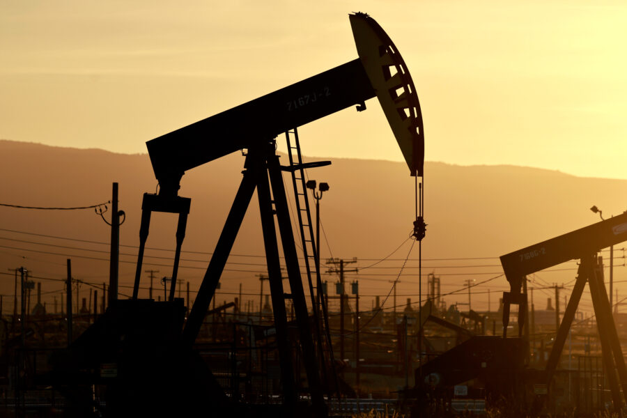An oil field in Kern County, California. Credit: Mario Tama/Getty Images