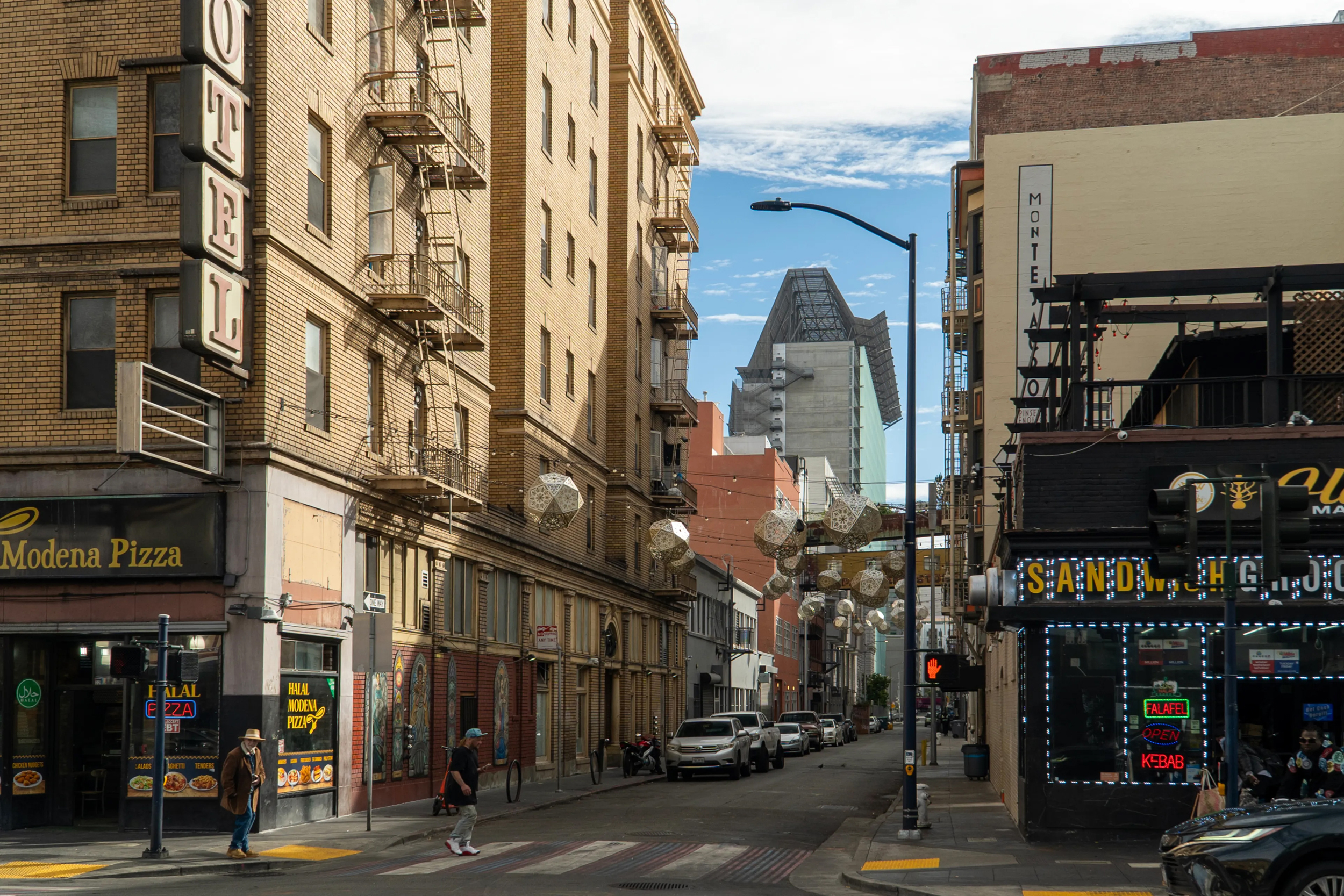 Stevenson Street by the Seneca Hotel on 6th Street. Resident Shirley Jackson says unhoused people often cook in this alley and the smoke wafts into her unit. Credit: Neal Wong/San Francisco Public Press